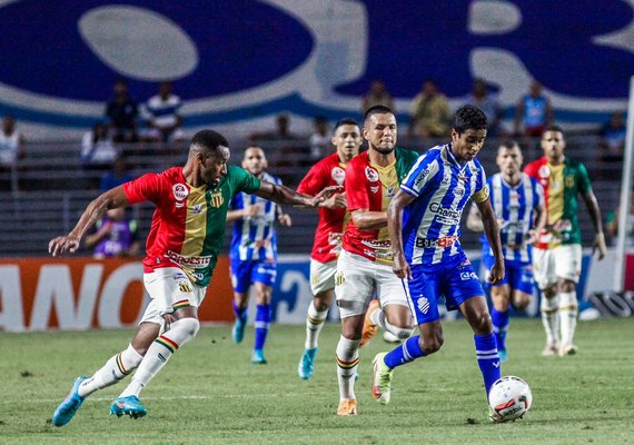 CSA esbarra em boa atuação do goleiro do Sampaio, empata e segue no Z4