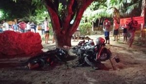 Casal morre após colidir de motocicleta em uma árvore no bairro Clima Bom
