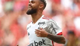 Flamengo vence o Volta Redonda por 2 a 0 no Mané Garrincha