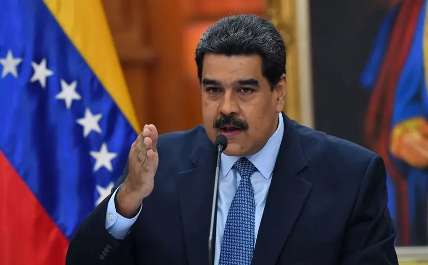 Maduro entrega atas eleitorais do seu partido à Justiça da Venezuela