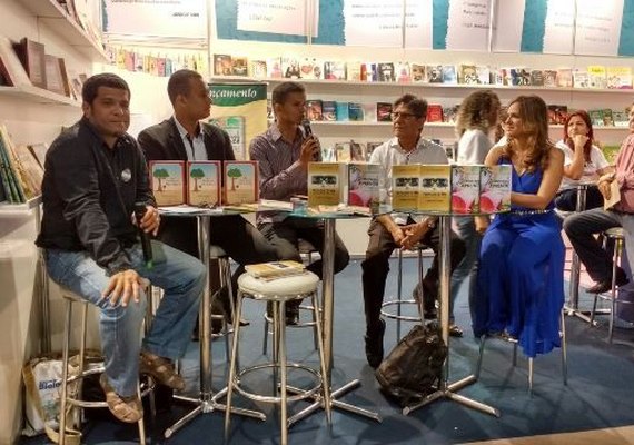 Escritores tomam posse na Academia de Letras de São Luís do Quitunde