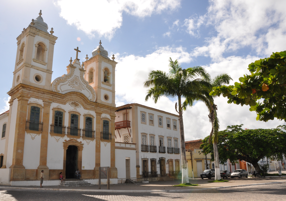 Penedo completa 388 anos com 6.736 empresas com registro ativo