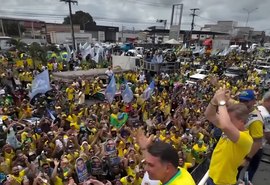 Flávio Bolsonaro encerra agenda em Alagoas com motociata e encontro com empresários em Arapiraca