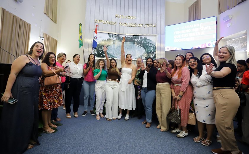 Audiência proposta por Gabi Gonçalves discute desafios da maternidade e economia do cuidado