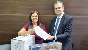 Judiciário entrega computador a cartório de Estrela de Alagoas