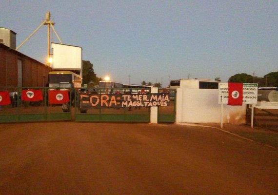 MST ocupa fazendas de Ricardo Teixeira e Blairo Maggi em dia de manifestação