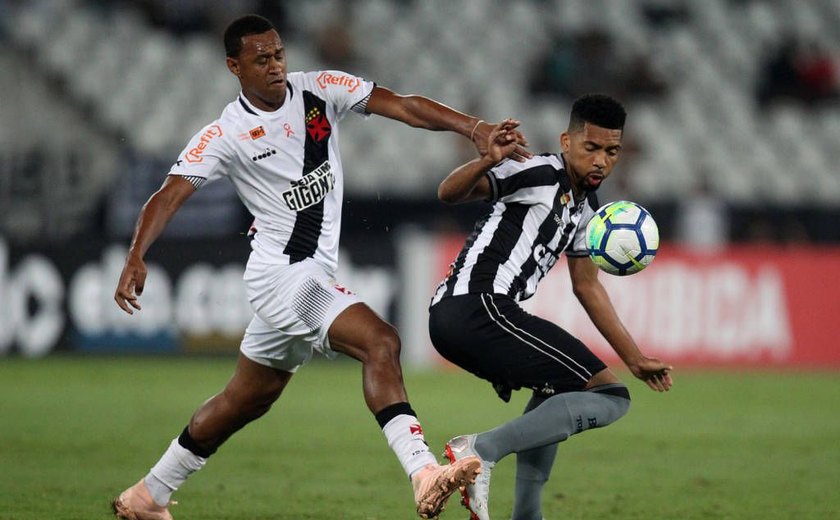 Vasco empata clássico com Botafogo e deixa zona de rebaixamento