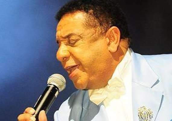 Cantor Agnaldo Timóteo é internado em UTI com Covid-19, no Rio de Janeiro