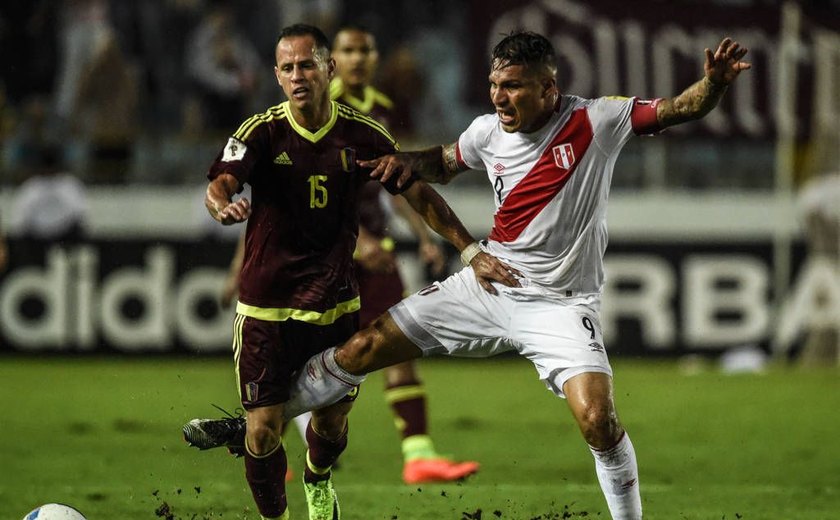 Guerrero marca e Peru se mantém vivo com empate nas Eliminatórias