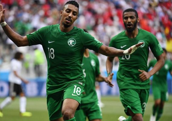 Arábia Saudita ganha de virada e Egito segue sem vencer em Copa do Mundo