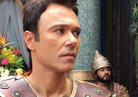 Ângelo Paes Leme fica doente e desfalca novela da Record