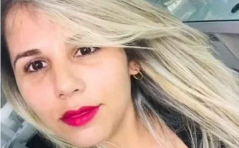 Engenheira é assassinada a tiros dentro de carro na frente da família