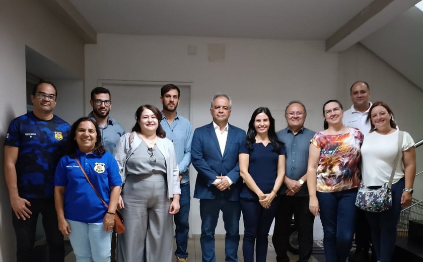 Deputado Silvio Camelo destaca avanço para qualificação dos servidores da Perícia Oficial