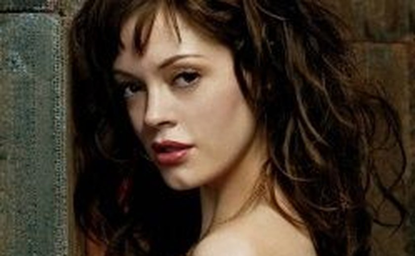 Atriz da série 'Charmed' choca ao dizer que foi estuprada por alto executivo de Hollywood