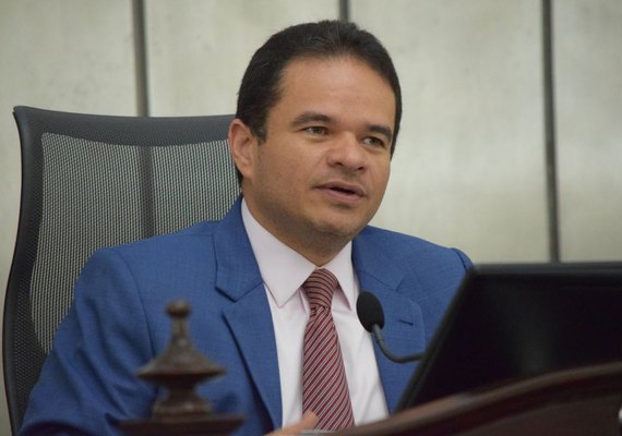 Presidente da Assembleia Legislativa assume interinamente o Governo de Alagoas