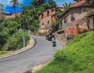 Defesa Civil interdita Ladeira da Moenda para remanejamento de poste nesta quarta-feira (29)