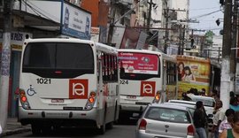 SMTT inicia orientação à população sobre mudanças de ônibus na Rua do Comércio