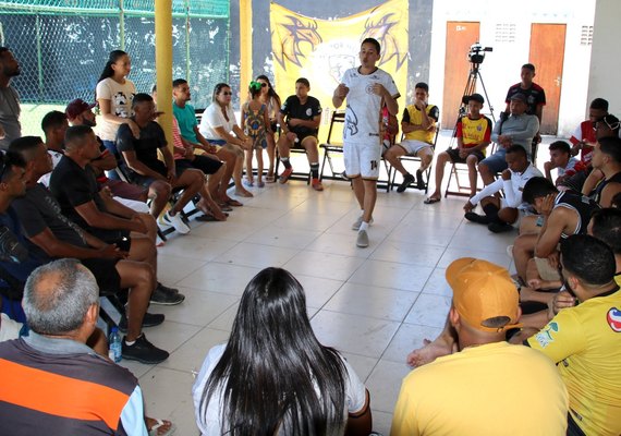 Projeto social para dependentes químicos realiza confraternização