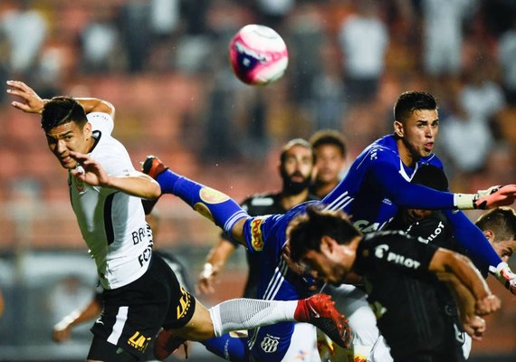 Corinthians para no goleiro, leva golaço e perde para Ponte Preta