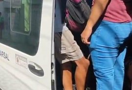 DMTT aborda van superlotada e com tacógrafo vencido