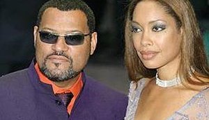 Mulher de Laurence Fishburne, astro de 'Matrix', é flagrada aos beijos com outro