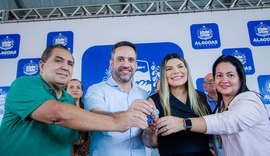 Paulo Dantas inaugura Cisp e entrega casas e caminhão em Senador Rui Palmeira