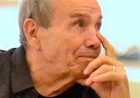 Após nudes, Stênio Garcia está há dois anos na geladeira da Globo