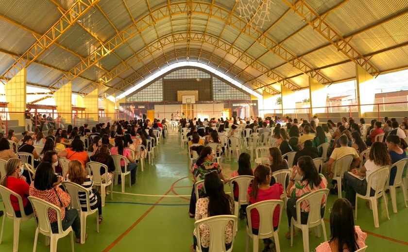 Prefeito Cacau anuncia reajuste para professores contratados de Marechal Deodoro