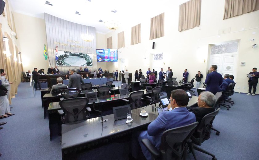 Assembleia mantém seis vetos a projetos de lei durante sessão ordinária