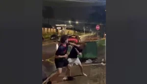 Adolescente é intubado após briga por chiclete