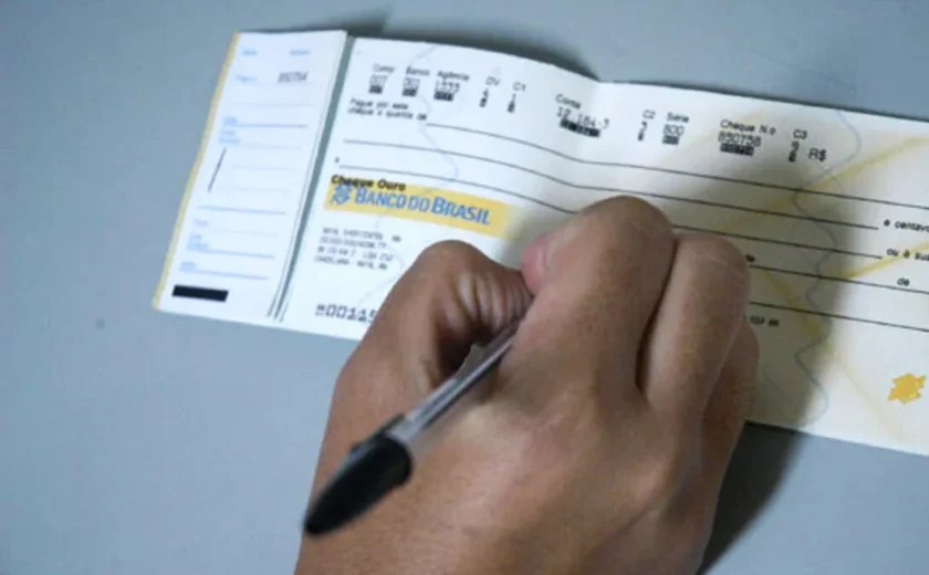 Existência do cheque bancário está perto do fim