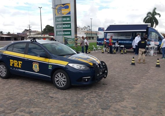 Em combate ao coronavírus, PRF e SEST/SENAT realizam mobilização em apoio a caminhoneiros