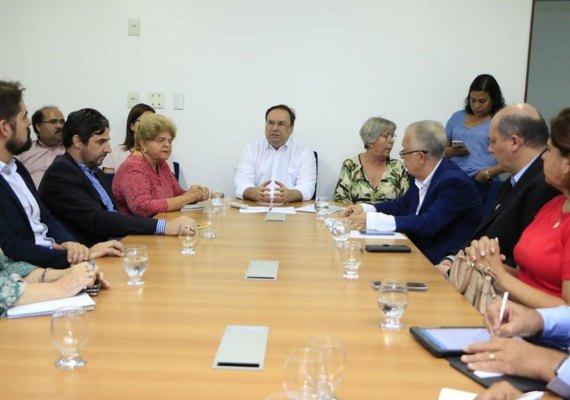 Após reunião, aulas nas redes estadual e municipais de ensino estão mantidas