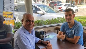 CSA renova contrato de Leandro Souza e Rafinha até final de 2019