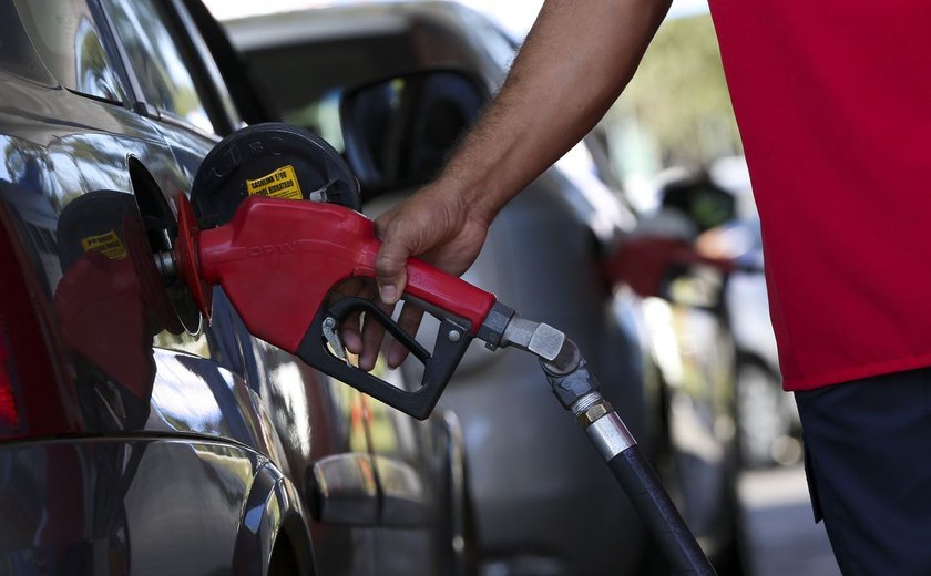 Gasolina sobe 2,69% na 1ª quinzena de setembro em Alagoas