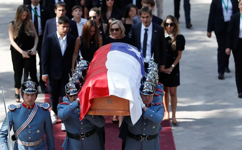 Chile se despede de ex-presidente Sebastián Piñera em funeral