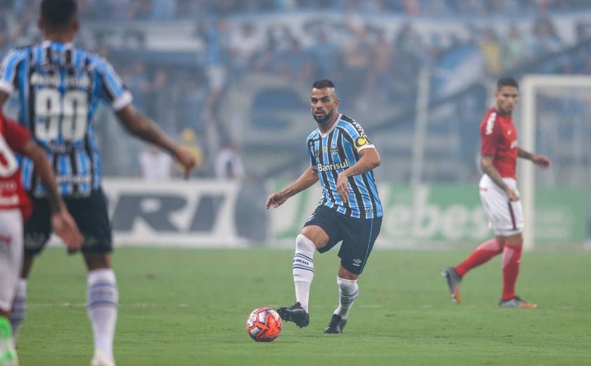 Nos pênaltis, Grêmio derrota Internacional e conquista bicampeonato gaúcho
