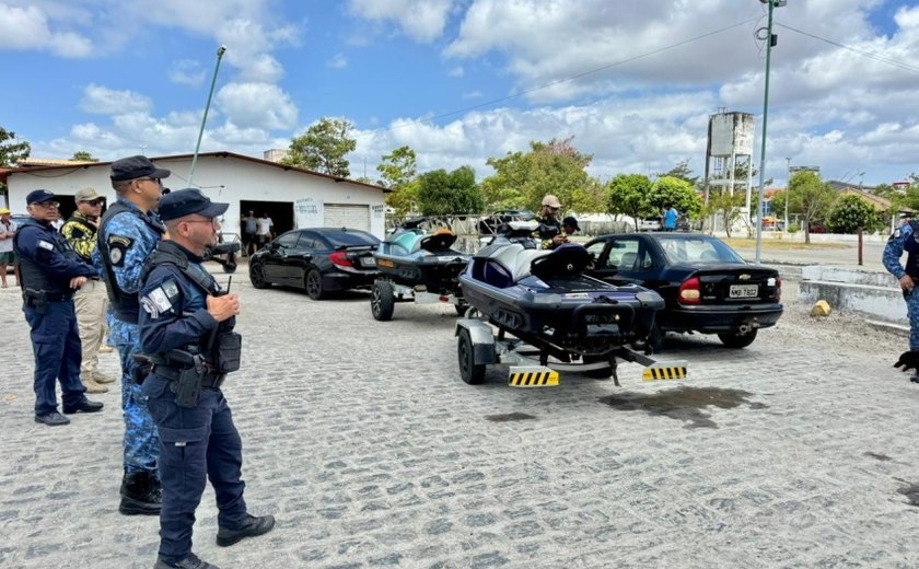 Cinco motos aquáticas são apreendidas em operação integrada no Porto de Maceió