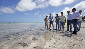 Renan Filho cobra agilidade do governo federal para identificar causa de óleo em praias