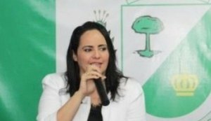 Fabiana Pessoa diz que trair e dar golpe não fazem parte de sua família