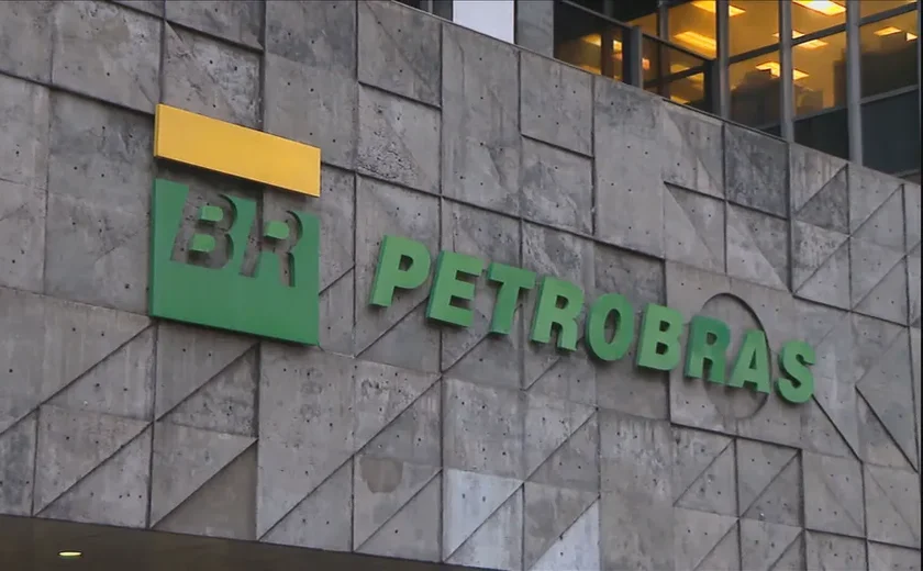 Petrobras reduz preço da gasolina para as distribuidoras