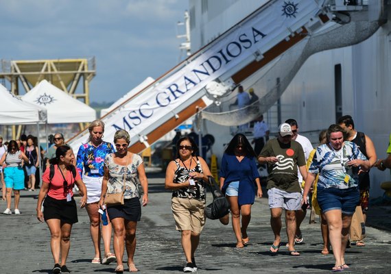 Saúde oferta atendimentos médicos para turistas que chegam pelo Porto de Maceió