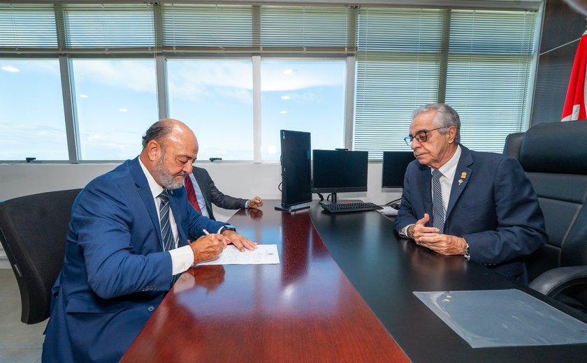 Juiz Antônio Emanuel Dória toma posse como desembargador eleitoral substituto do TRE/AL
