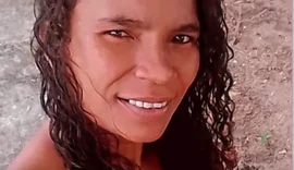 Mulher morre após companheiro jogar um paralelepípedo em sua cabeça durante discussão