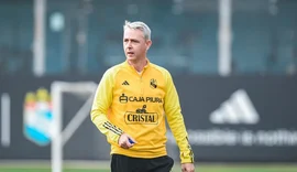 Botafogo encaminha acerto com Tiago Nunes, do Sporting Cristal
