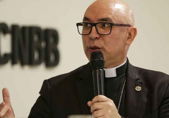 CNBB defende democracia e alerta para 'graves retrocessos' no Brasil