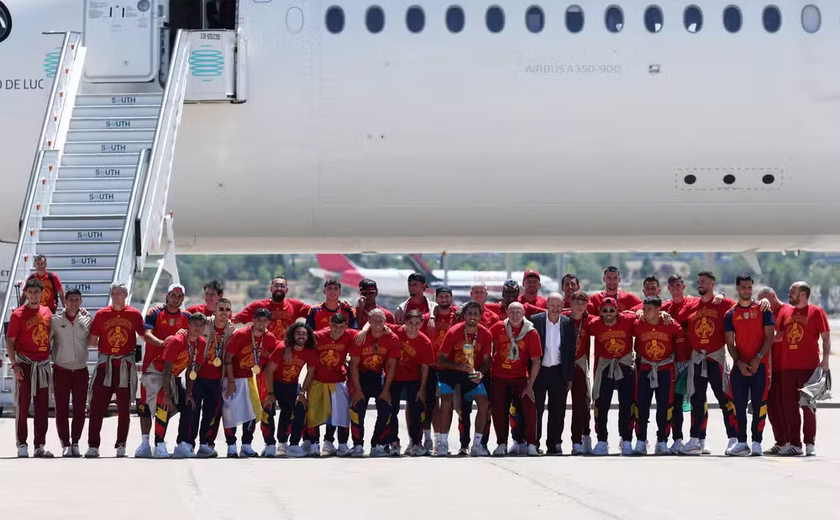 Seleção da Espanha chega a Madri após ser campeã na Copa do Mundo