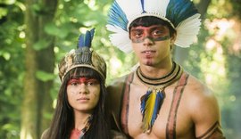 Novela 'Novo Mundo': Jacira pede para manter namoro com Piatã em segredo