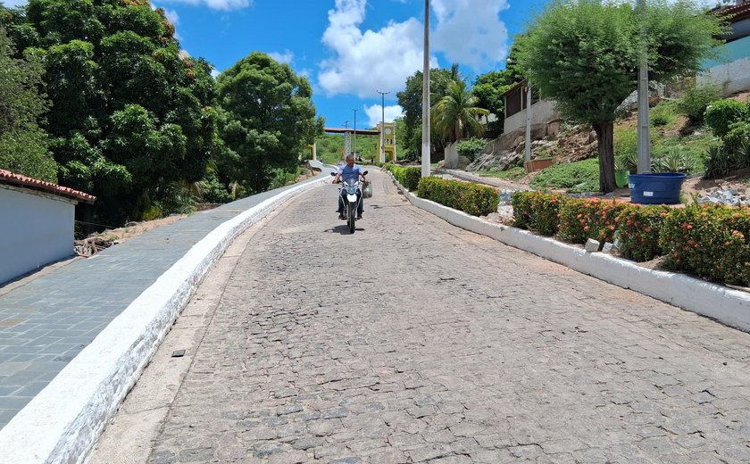 Após chuvas, governo conclui mais três obras de infraestrutura em Piranhas