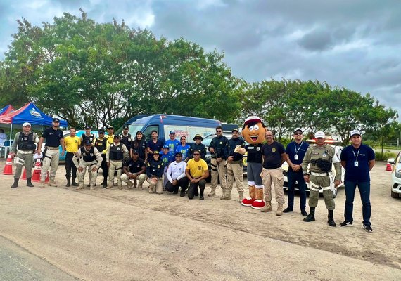 Semana Nacional de Trânsito: PRF promove Comando da Saúde em Marechal Deodoro